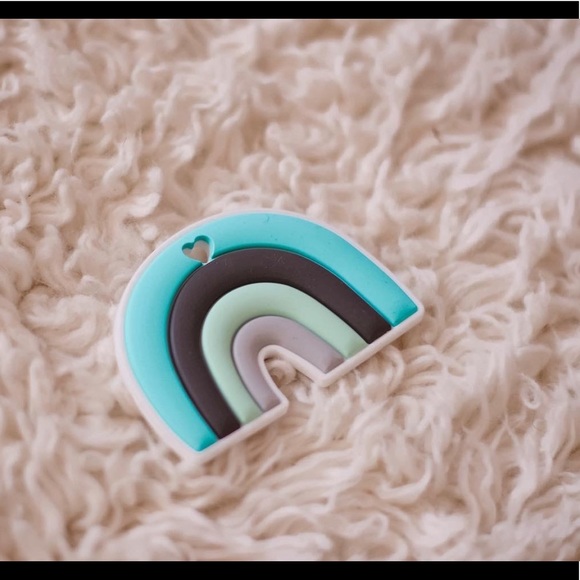 Silicone Rainbow Baby Teether, 100% Food Grade, Vivid Rainbow Colors. - Picture 5 of 8